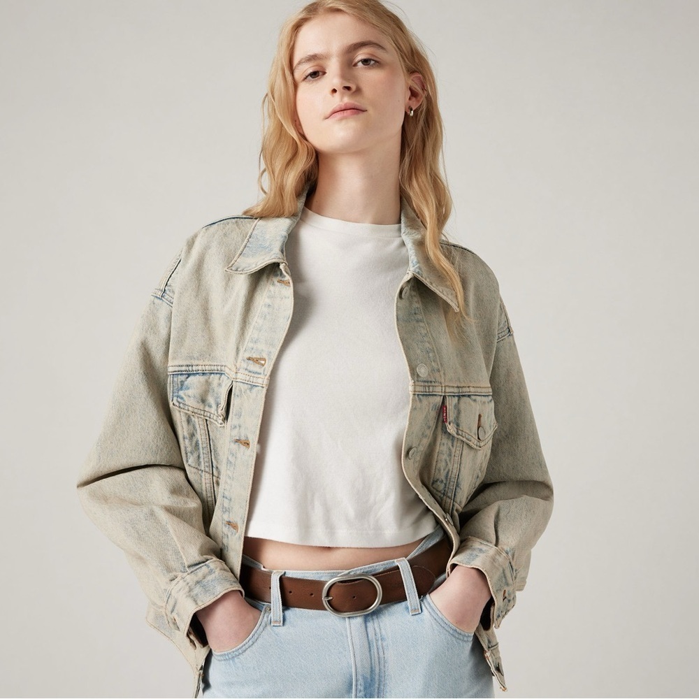 90's trucker jacket vintage look Levi’s Woman’s Size large